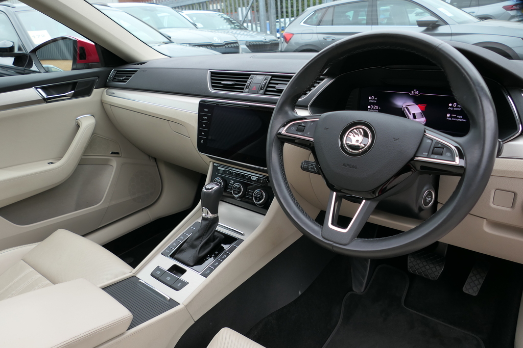 Skoda Superb 2.0 Tsi 272 Laurin Klement 4X4 Dsg 0 Ps Red #6