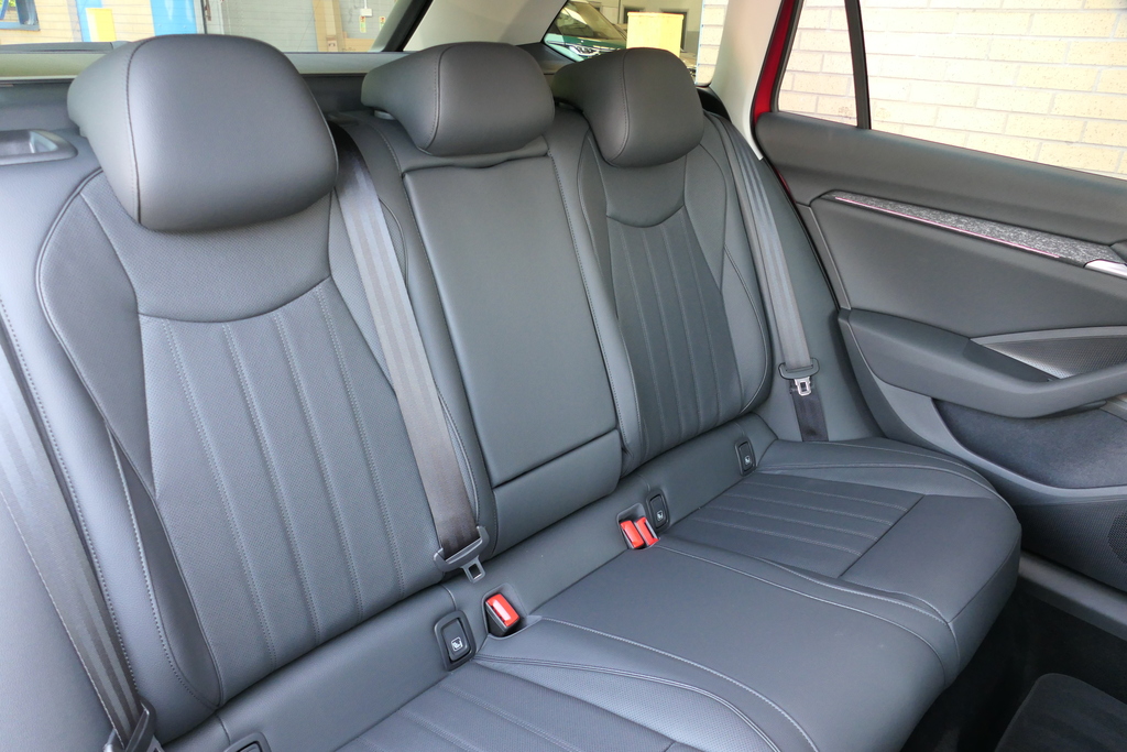 Skoda Superb 1.5 Tsi E-tec Se L Dsg Black #18