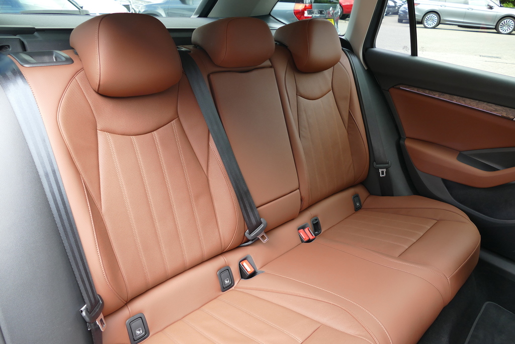 Skoda Superb 2.0 Tdi Se L Dsg Grey #8