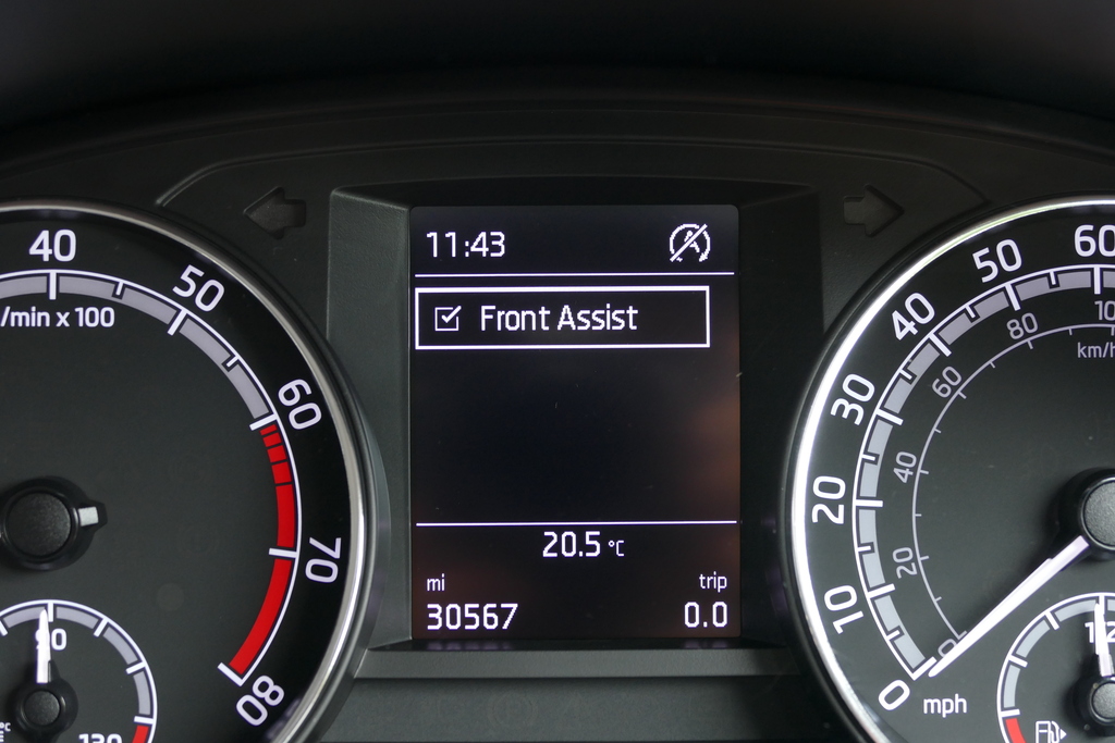 Skoda Fabia Colour Edition Tsi Dsg White #16