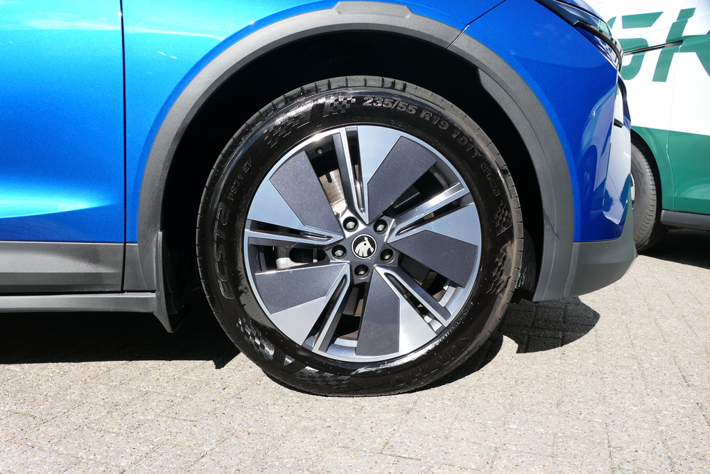 Skoda Elroq 82Kwh 85 Edition Grey #5