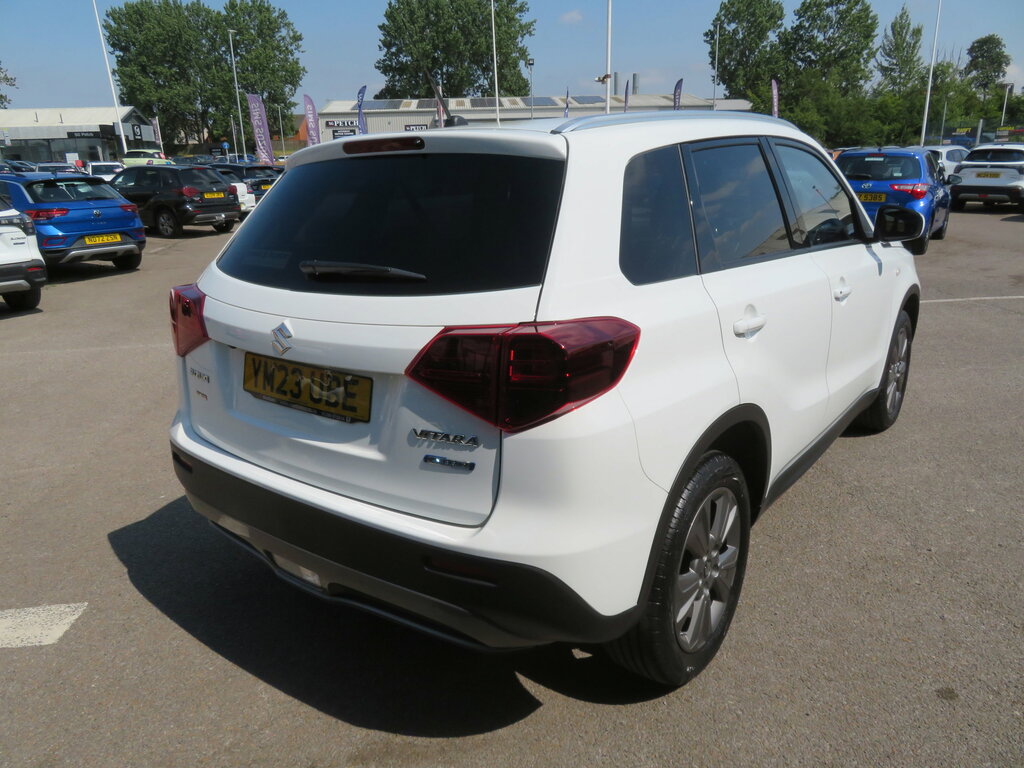 Suzuki Vitara Vitara Estate YM23UBE White #5