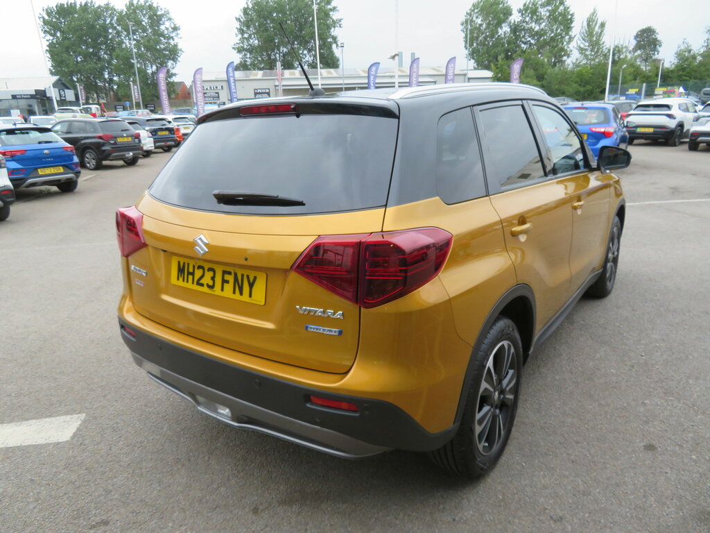 Suzuki Vitara Vitara Estate Yellow #6