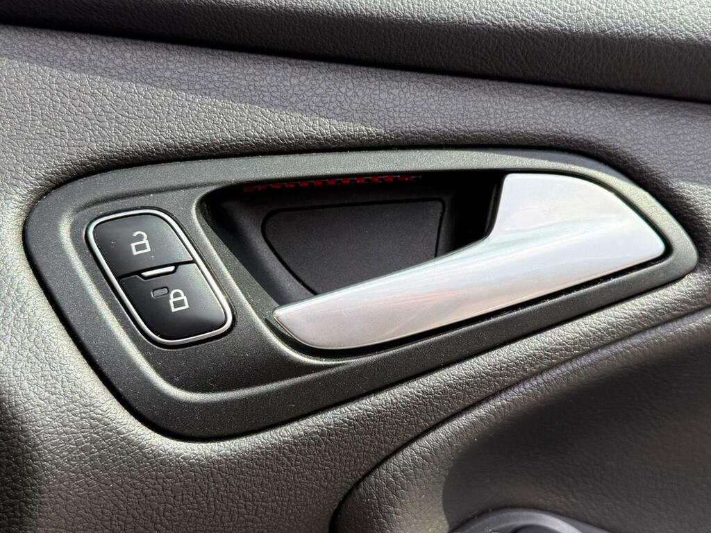 Ford Focus 1.0 Ecoboost 125 Zetec Silver #16
