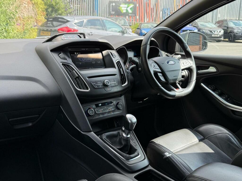 Ford Focus 1.0 Ecoboost 125 Zetec Silver #9