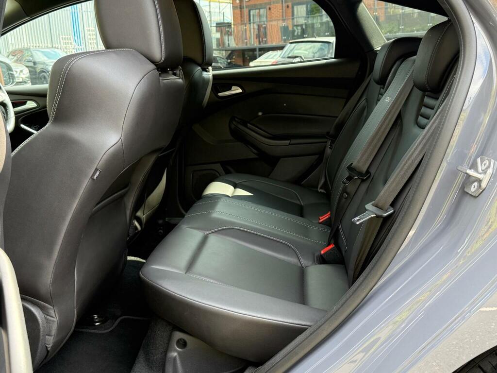 Ford Focus 1.0 Ecoboost 125 Zetec Silver #13