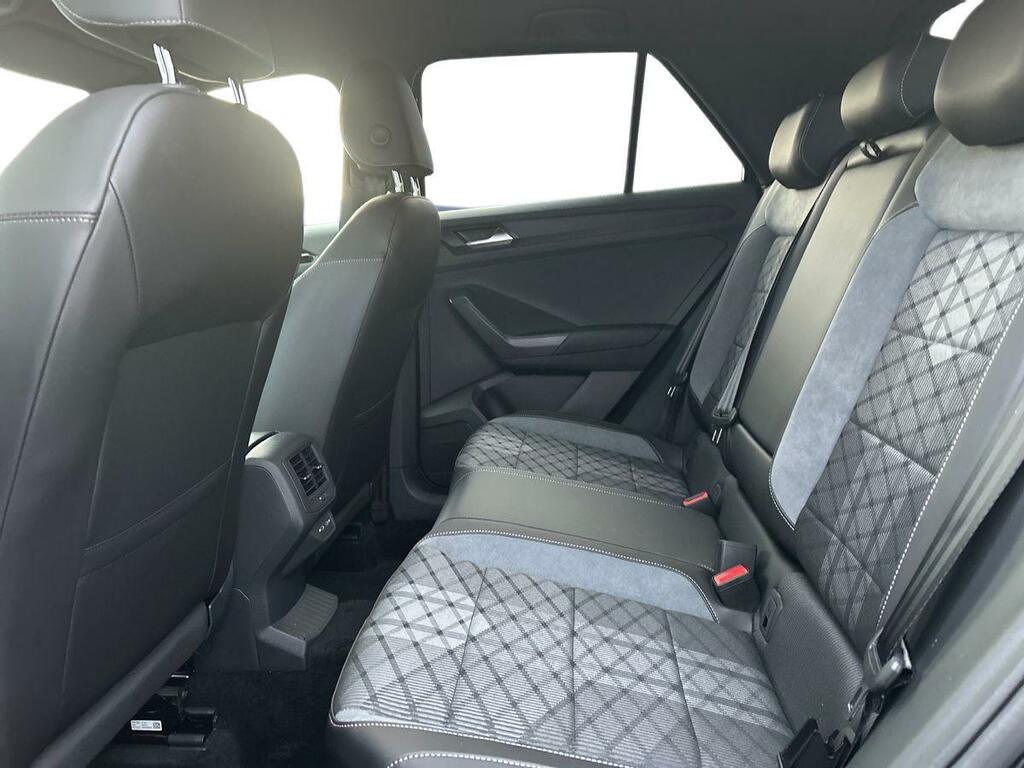 Volkswagen T-Roc 1.5 Tsi R-line Euro 6 Ss CP75GUE Black #4