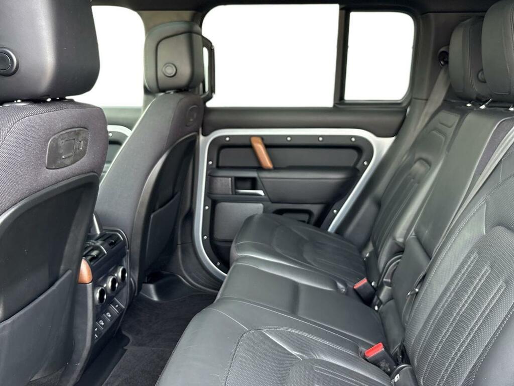 Land Rover Defender 110 3.0 D300 X KN71GXK Silver #4
