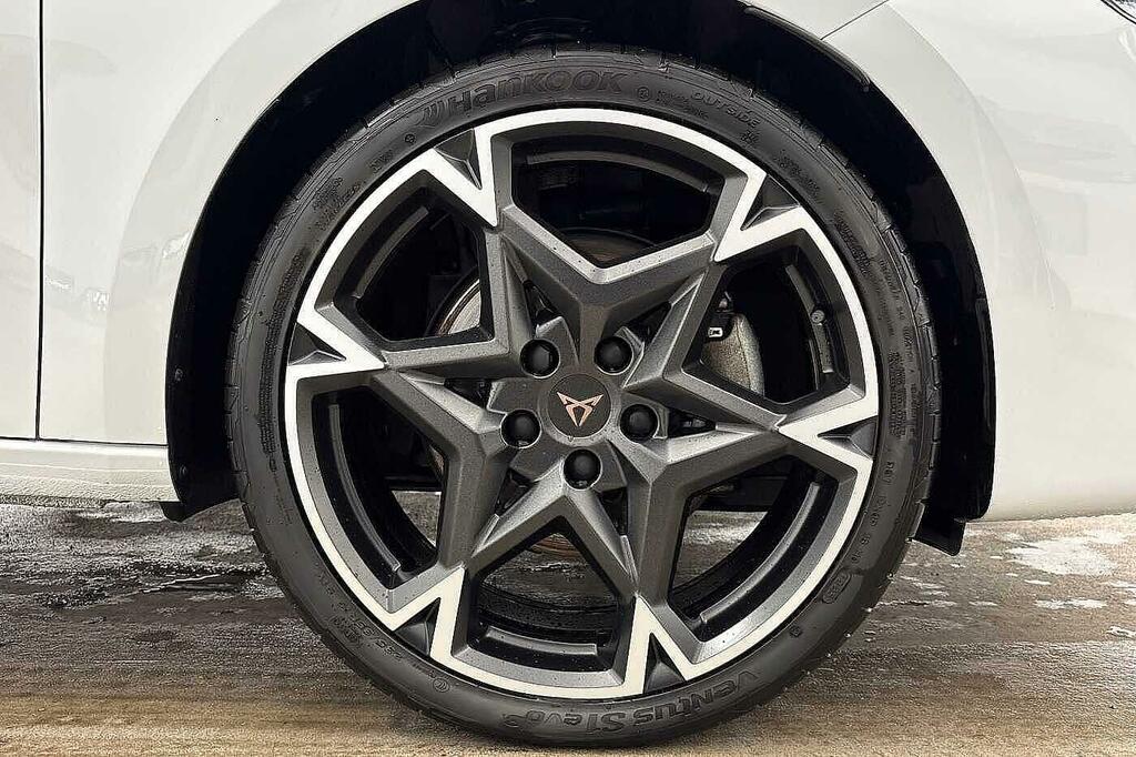Cupra Leon 1.5 Etsi 150 V2 Dsg White #5