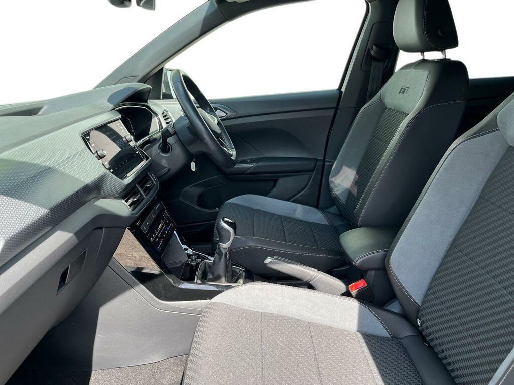 Volkswagen T-Cross 1.0 Tsi R-line Euro 6 Ss CV72OWE Black #3