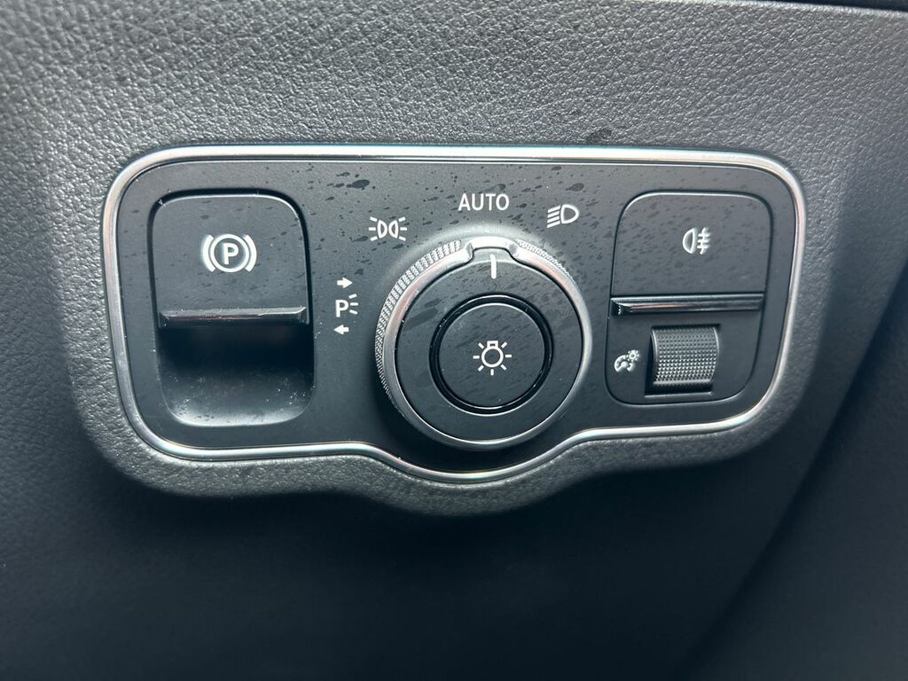 Mercedes-Benz B Class 1.3 B250e 15.6Kwh Amg Line Executive 8G-dct Euro Black #32