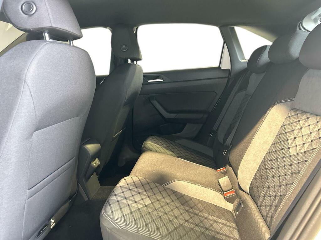 Volkswagen Taigo 1.0 Tsi 115 Black Edition Dsg Click And Coll White #4