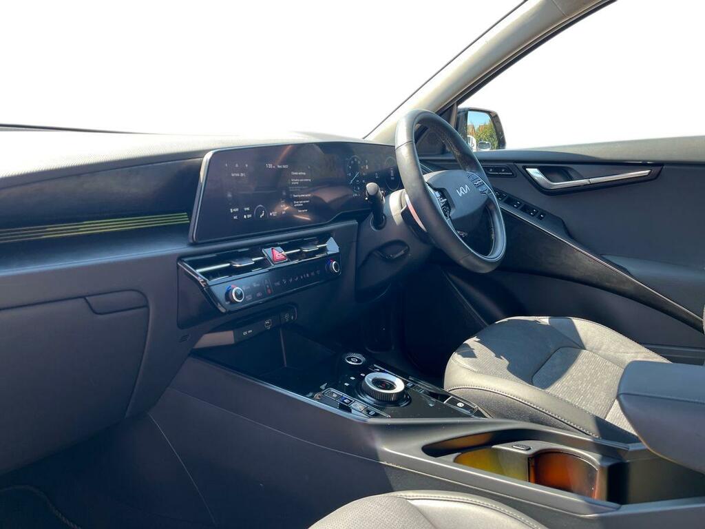 Kia e-Niro 64.8Kwh 4 Suv 201 Bhp FP23XVV Black #3