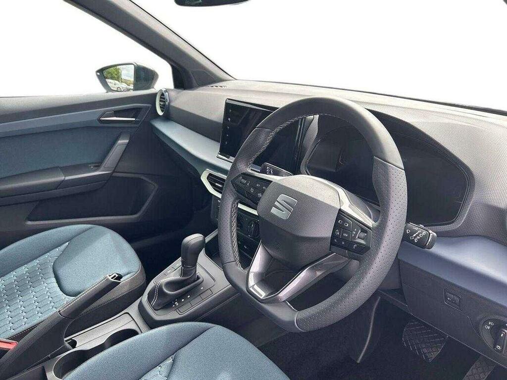 Seat Arona 1.0 Tsi 115 Se Technology Dsg Black #6