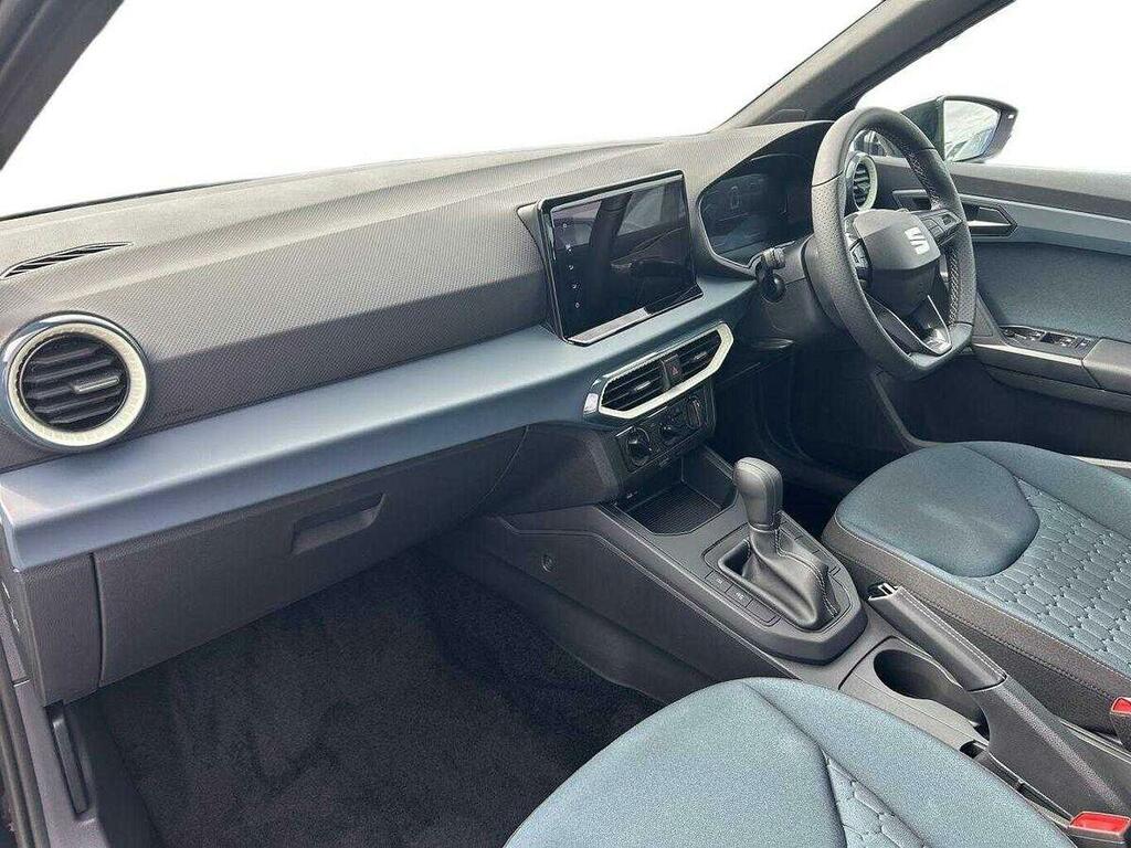 Seat Arona 1.0 Tsi 115 Se Technology Dsg Black #2