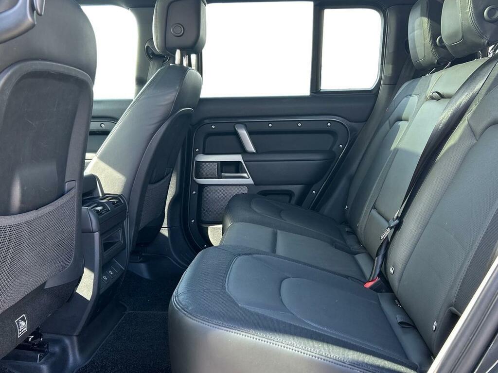 Land Rover Defender 110 3.0 D300 X-dynamic Hse Grey #4