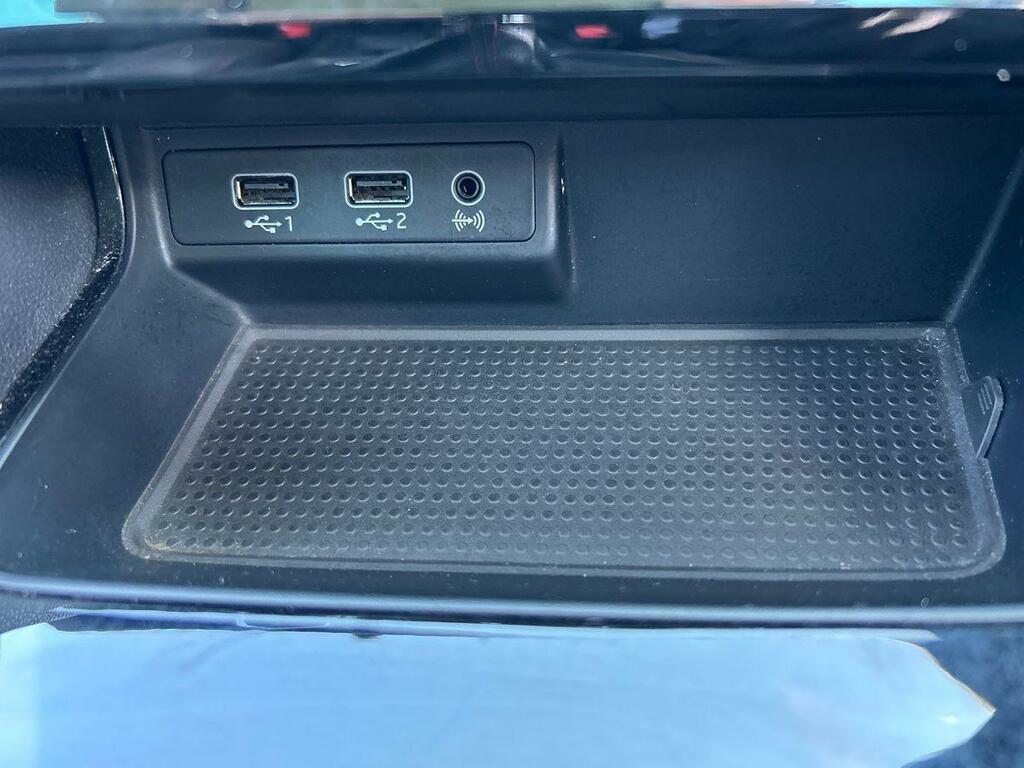 Seat Leon Black #28
