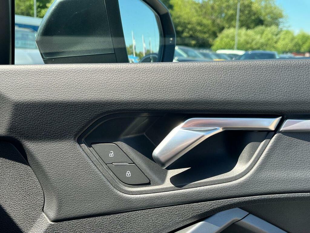 Audi Q3 Black Edition Blue #30