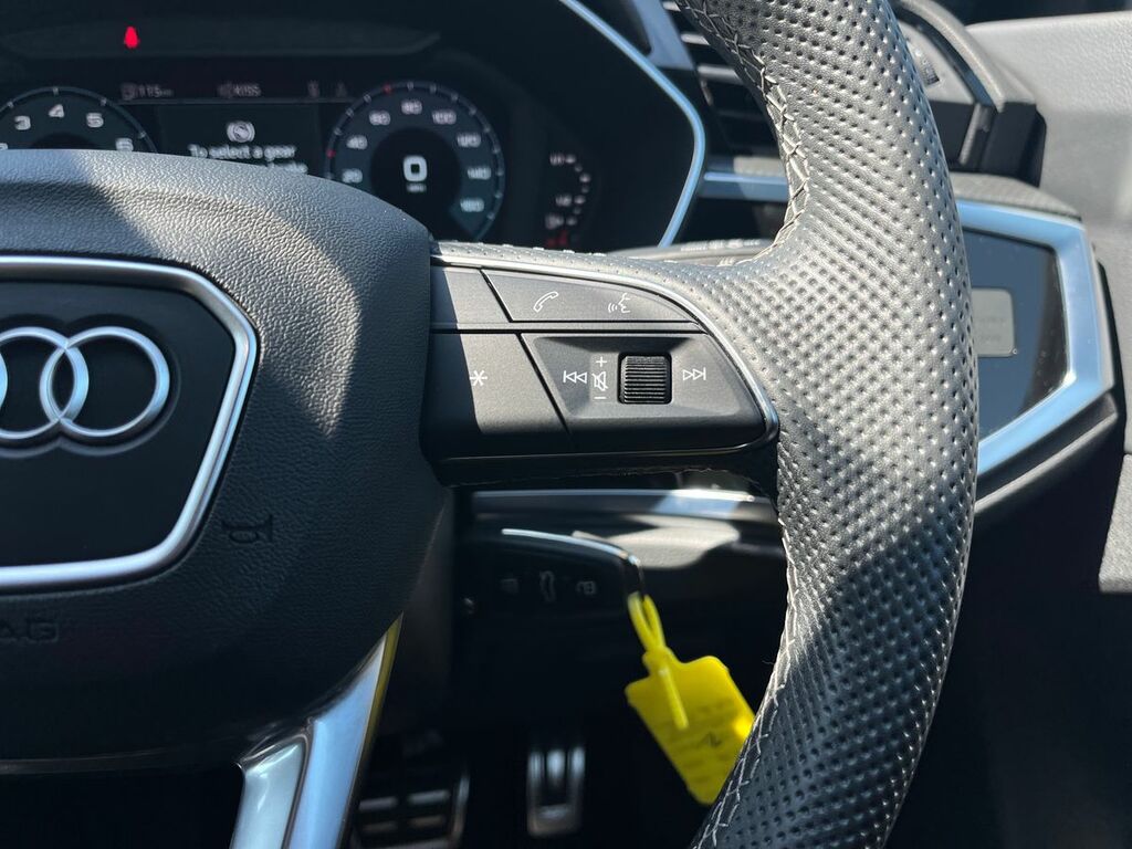 Audi Q3 Black Edition Blue #16