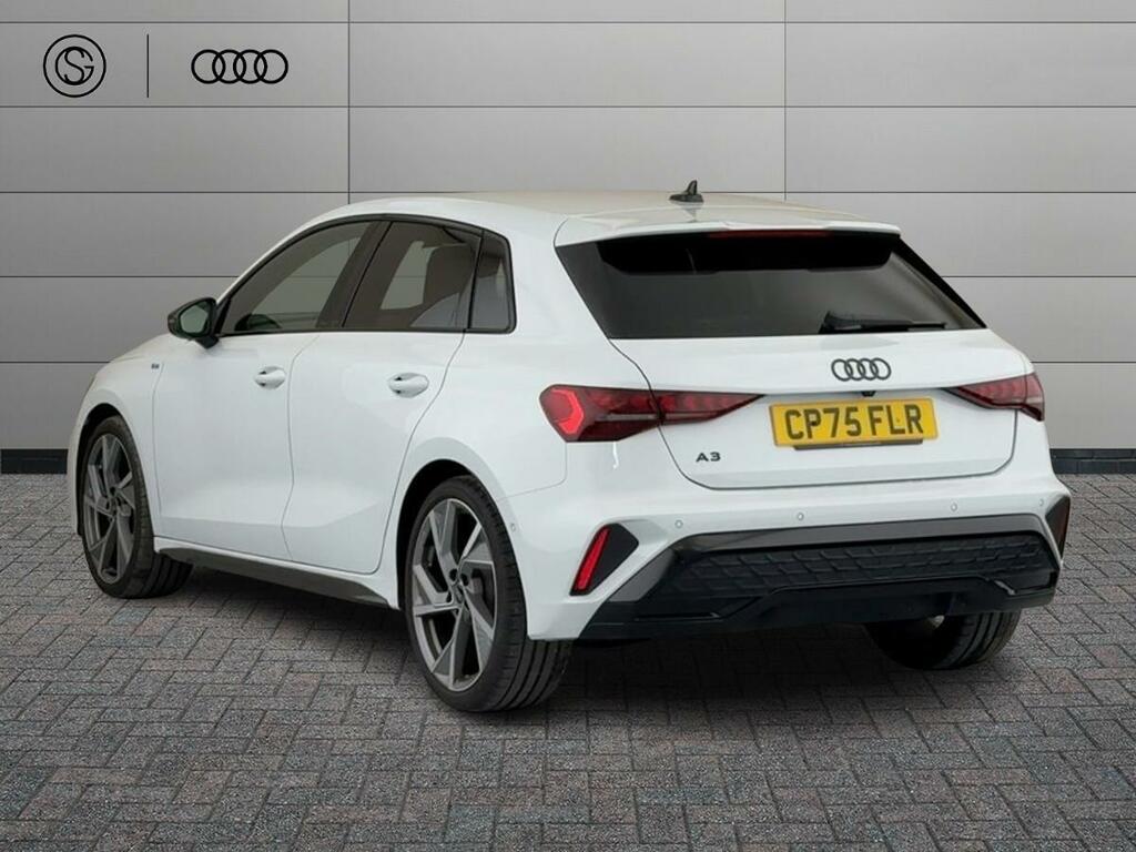 Audi A3 1.5 Tfsi Black Edition Sportback S Tronic Euro 6 CP75FLR White #2