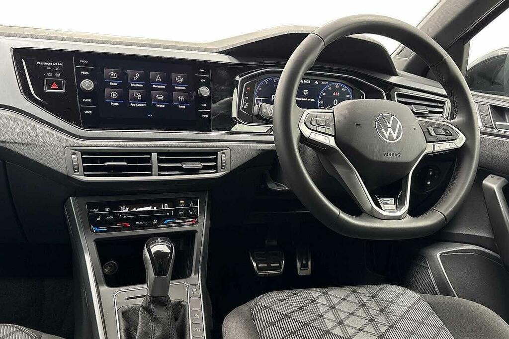 Volkswagen Taigo 1.5 Tsi Black Edition Dsg Euro 6 Ss Grey #2