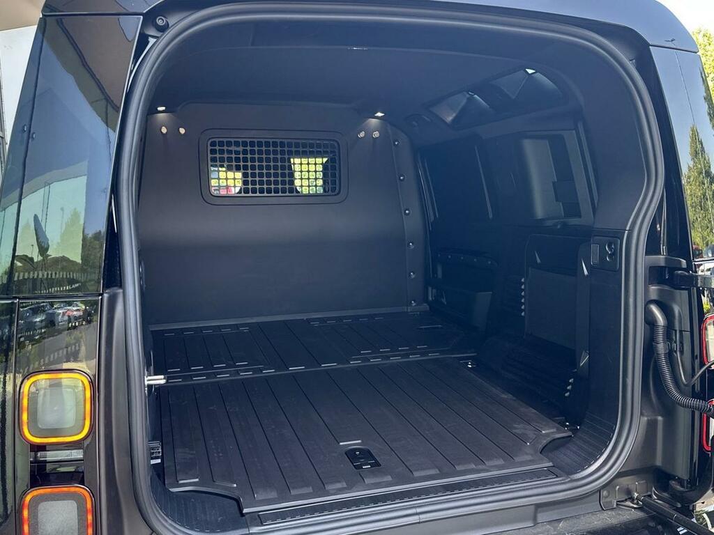Land Rover Defender 110 D350 Hard Top X-dynamic Hse Black #4