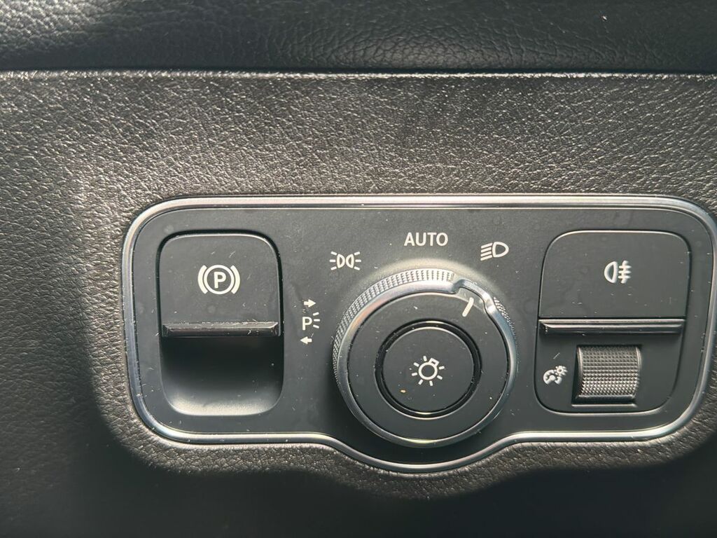 Mercedes-Benz GLB Class Glb 220 D 4Matic Grey #22