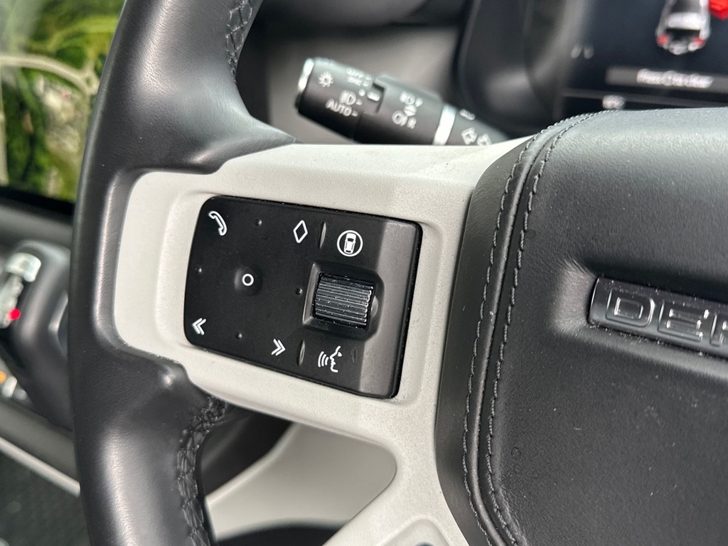 Land Rover Defender 90 3.0 D250 X-dynamic Hse Green #31