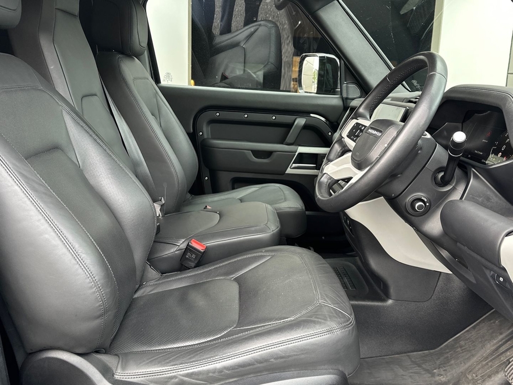 Land Rover Defender 90 3.0 D250 X-dynamic Hse Green #32