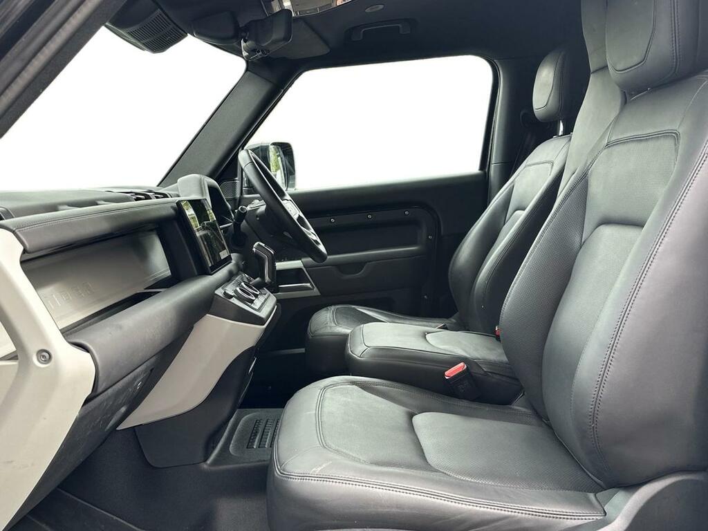 Land Rover Defender 90 3.0 D250 Hard Top Hse Black #3