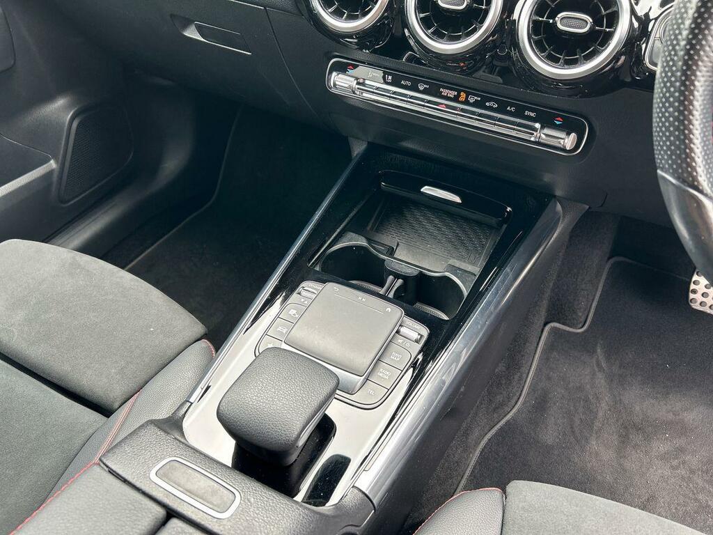 Mercedes-Benz GLA Class Gla 250 E Exclusive Edition White #12