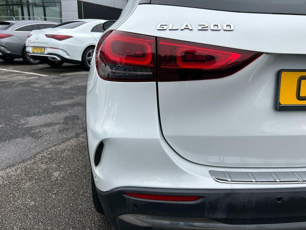 Mercedes-Benz GLA Class Gla 250 E Exclusive Edition White #17