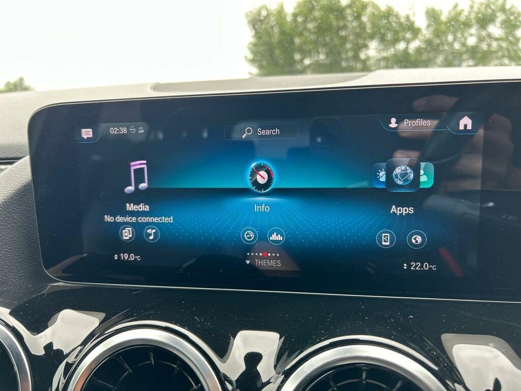 Mercedes-Benz GLA Class Gla 250 E Exclusive Edition White #34