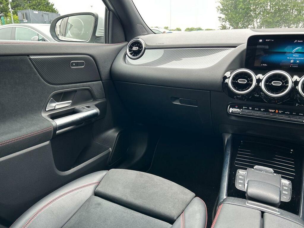 Mercedes-Benz GLA Class Gla 250 E Exclusive Edition White #30
