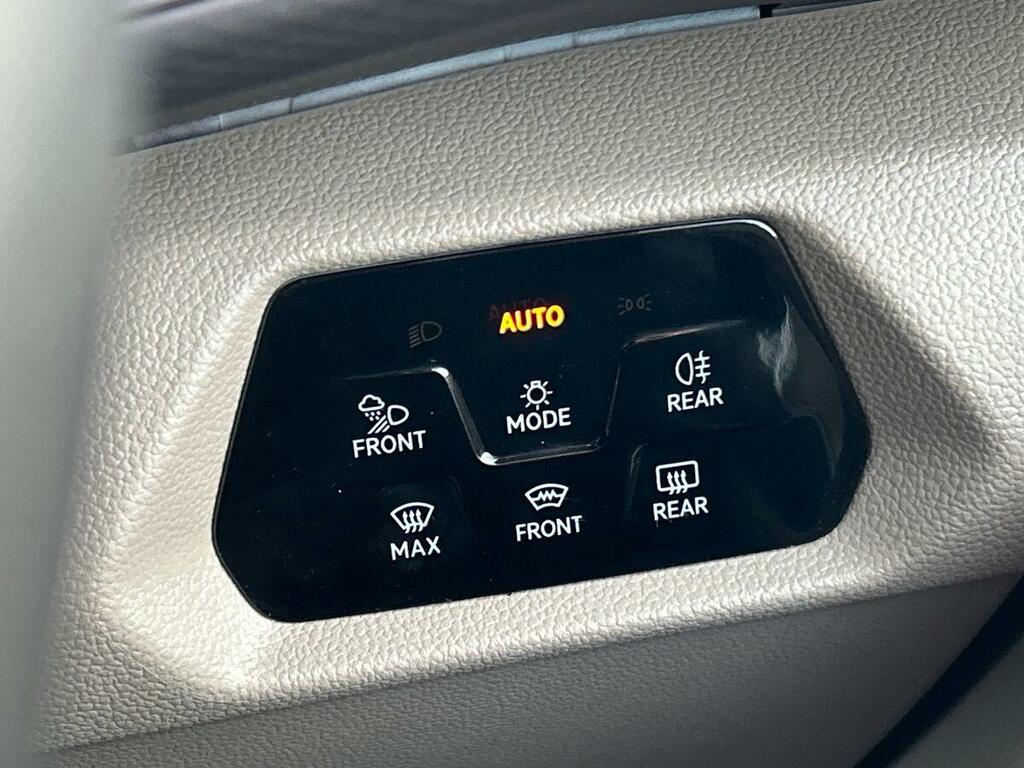 Volkswagen Multivan Volkswagen Multivan Estate 2.0 Tdi Style Blue #17