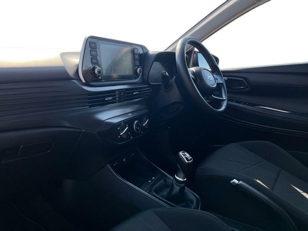 Hyundai Bayon 1.0 T-gdi Mhev Se Connect Suv Hybrid Ma Black #3