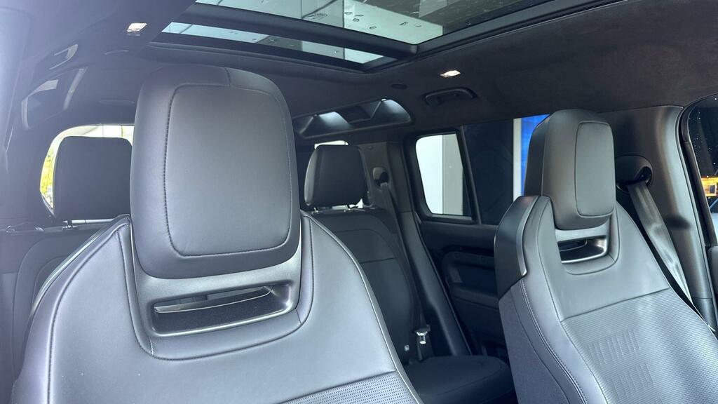 Land Rover Defender 110 X-dynamic Se Grey #48