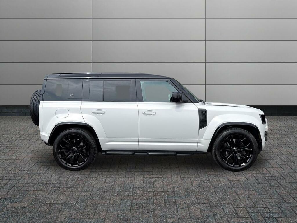 Land Rover Defender 110 4.4 P635 110 Octa Grey #5