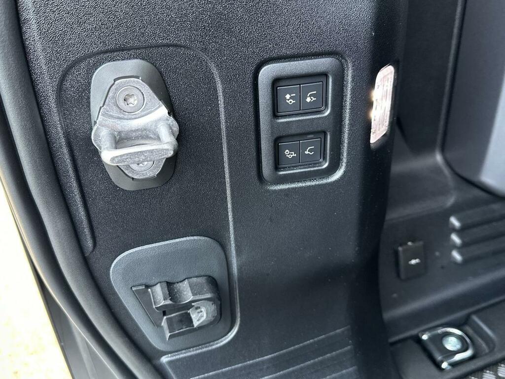 Land Rover Defender 110 X-dynamic Se Black #27