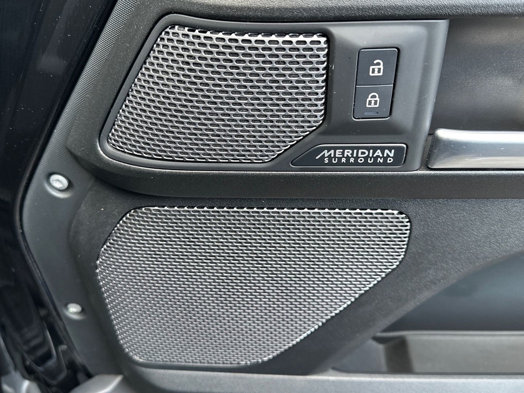 Land Rover Defender 110 X-dynamic Se Black #24