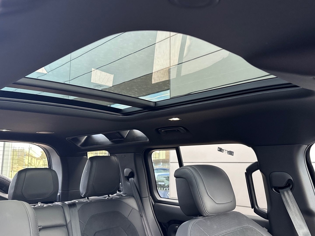 Land Rover Defender 110 X-dynamic Se Black #21
