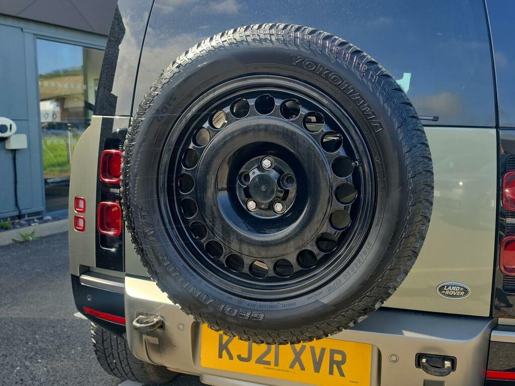 Land Rover Defender 110 Defender X-dynamic S Grey #32