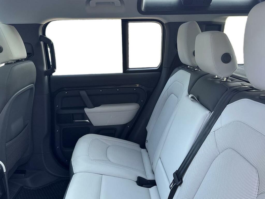 Land Rover Defender 110 3.0 D350 X-dynamic Hse Grey #4