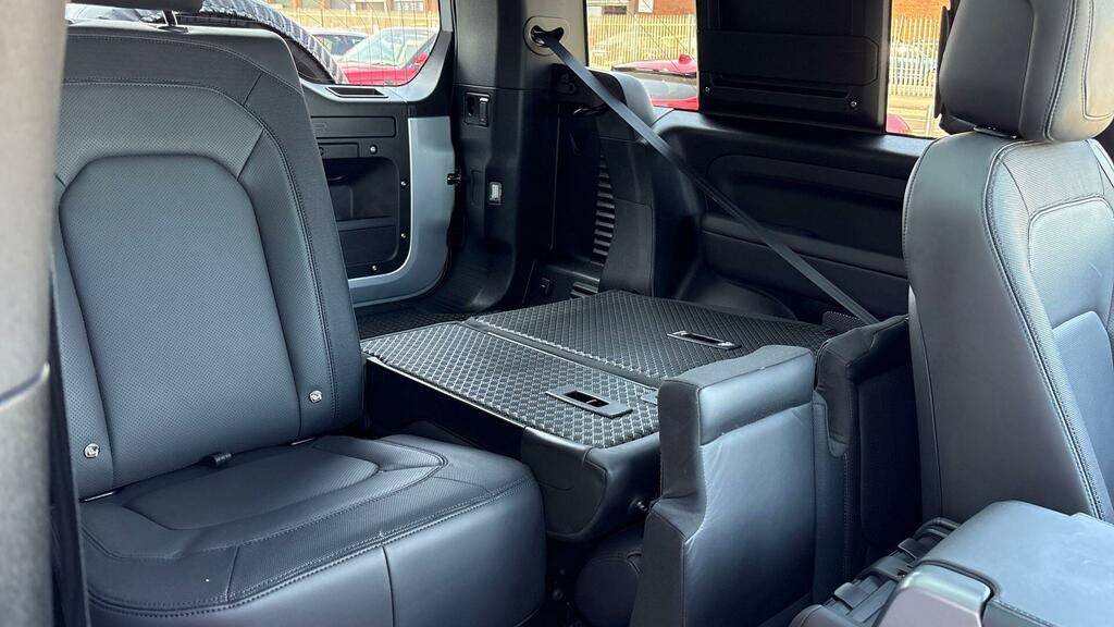 Land Rover Defender 90 X-dynamic Hse Green #23