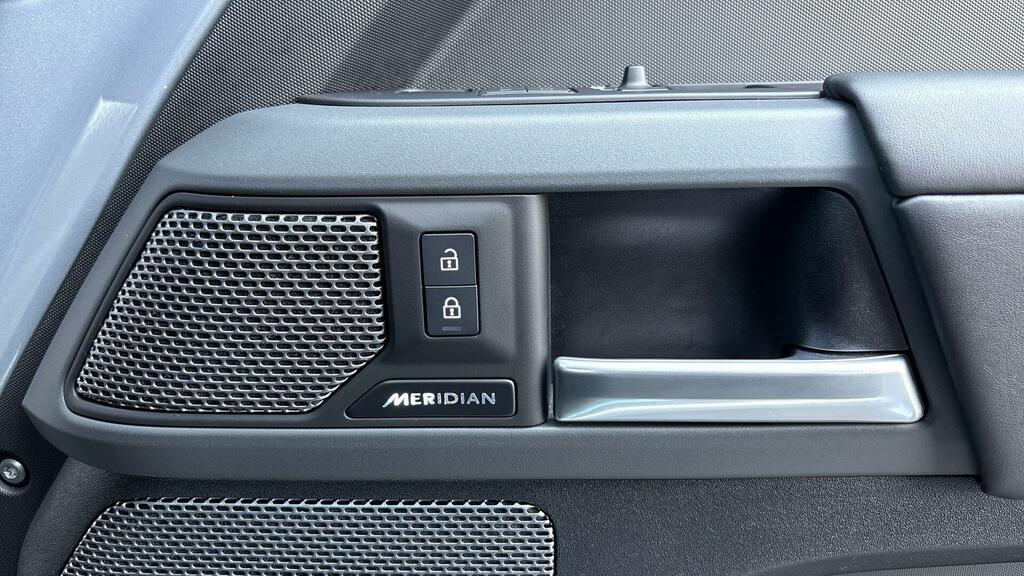 Land Rover Defender 90 X-dynamic Hse Green #35