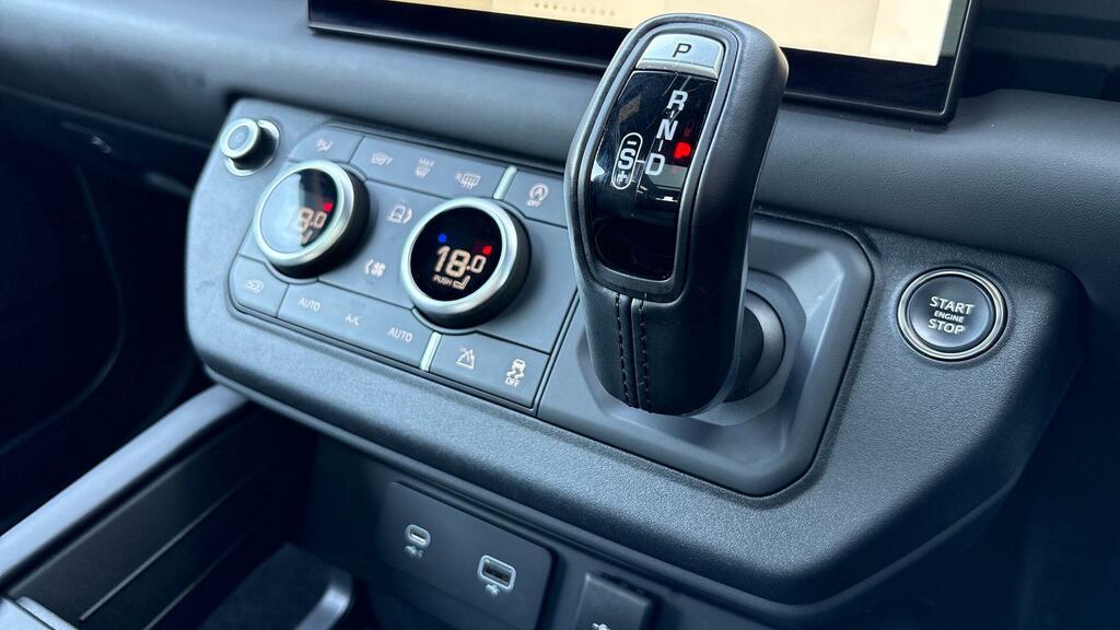Land Rover Defender 90 X-dynamic Hse Green #13