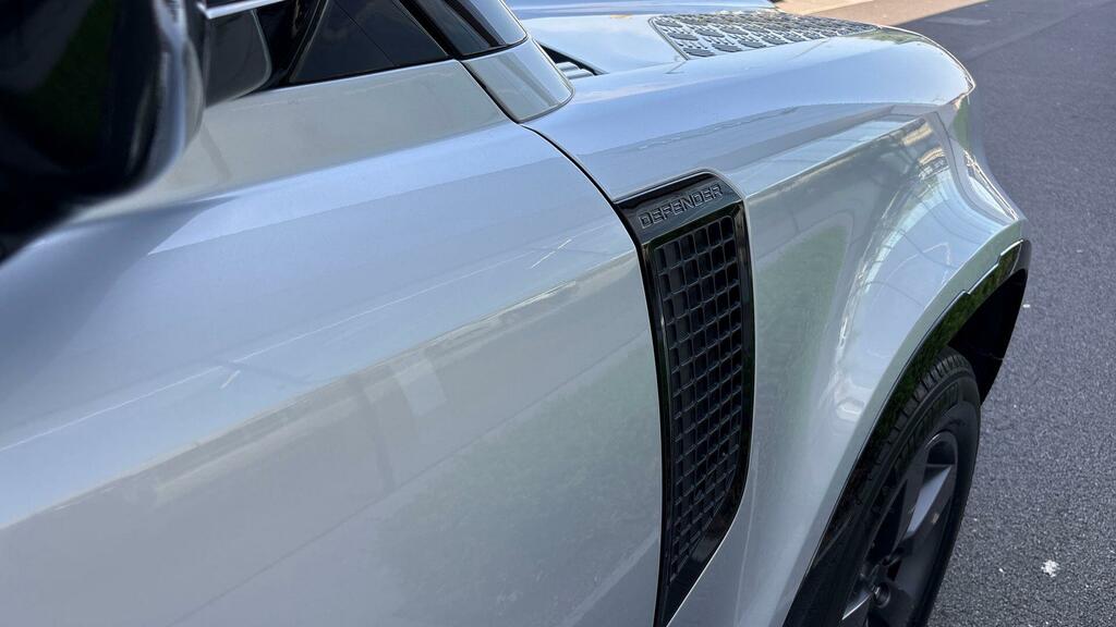Land Rover Defender 90 X-dynamic Hse Green #20