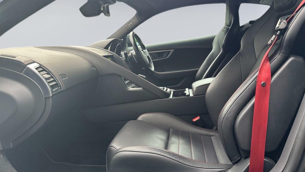 Jaguar F-Type 2.0 P300 Chequered Flag Grey #3