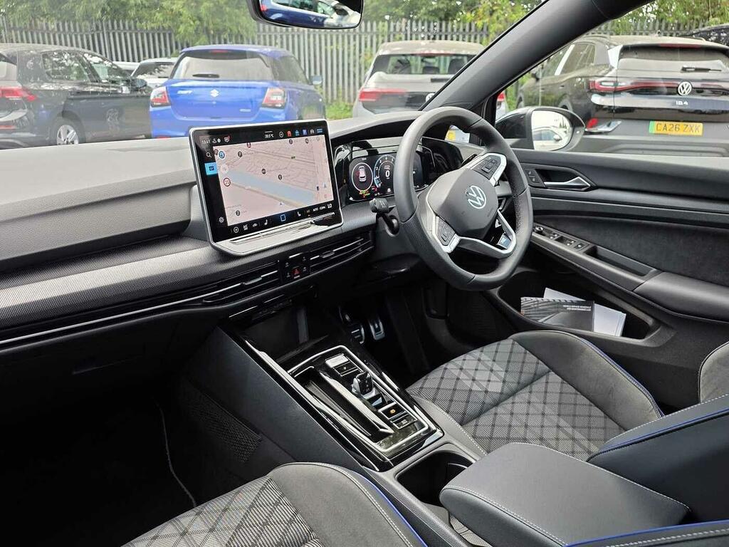 Volkswagen Golf 1.5 Etsi Mhev R-line Dsg Euro 6 Ss CN26WTF Black #2