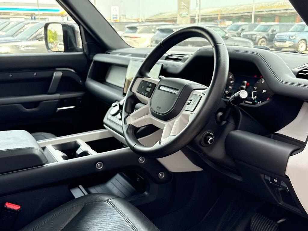 Land Rover Defender 90 D350 X-dynamic Hse Black #24